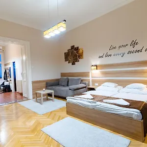 Apartman Center 