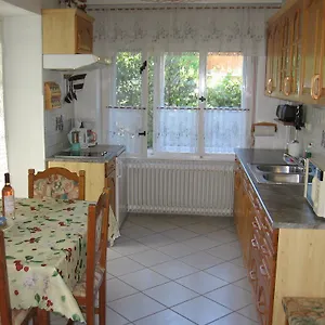 Apartament Csaladi Vendeghaz, Eger