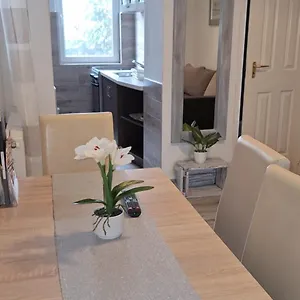 Apartament Amira, Eger